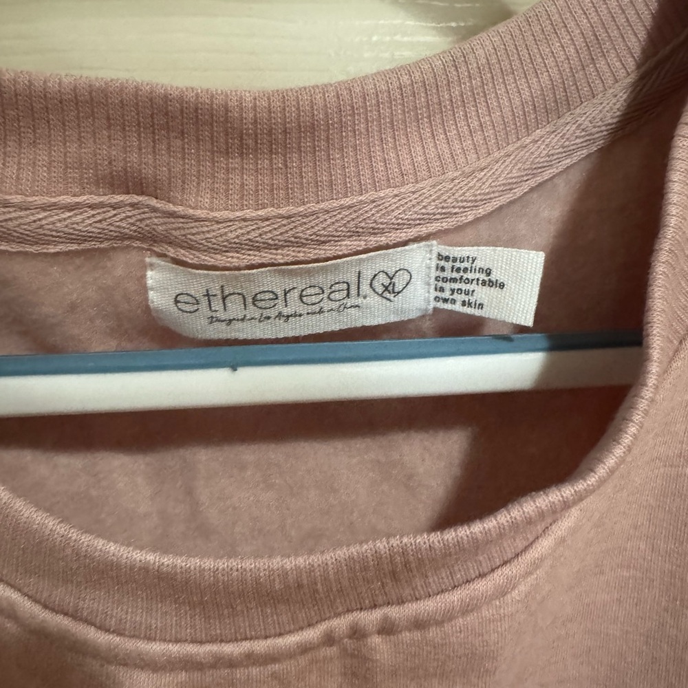 Ethereal puffed sleeves Mauve Fleece lined Sweatshirt in Size XL. - Picture 4 of 5